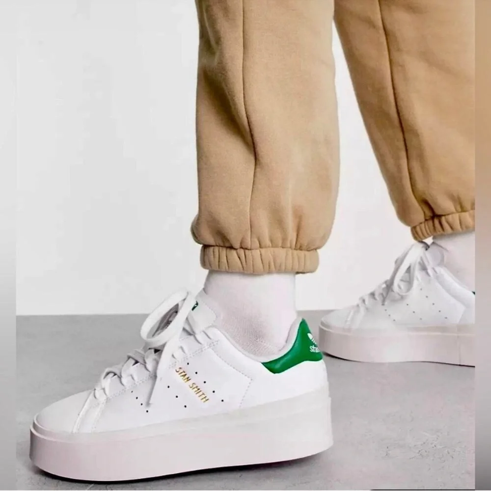Adidas Stan Smith Bonega Platform Sneaker, White/Green, size 7 women’s - Picture 1 of 8